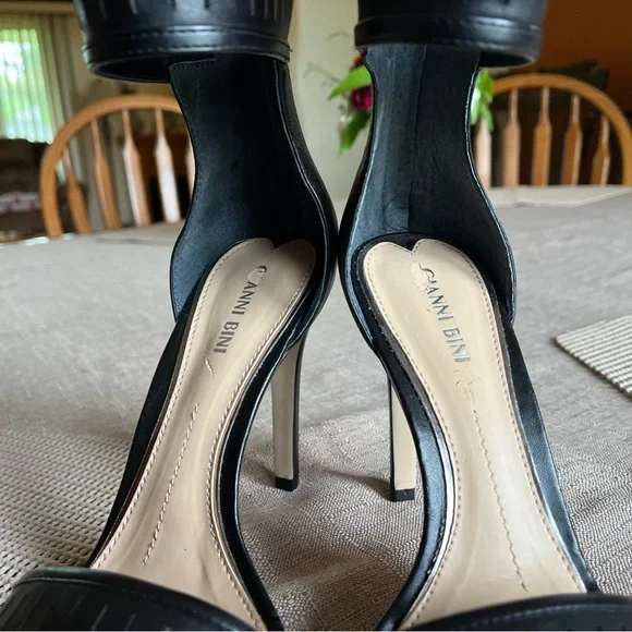 Gianni Bini Black Stiletto Heels with Textured Ankle Strap 8.5M EUC - Picture 11 of 14